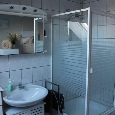Apartment Schoene In Zentraler Lage, Naehe Magdeburg Und Intel