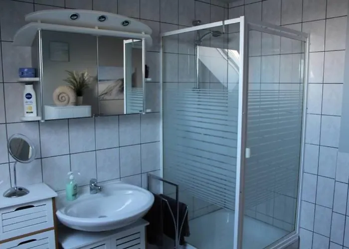 Lägenhet Schoene In Zentraler Lage, Naehe Magdeburg Und Intel