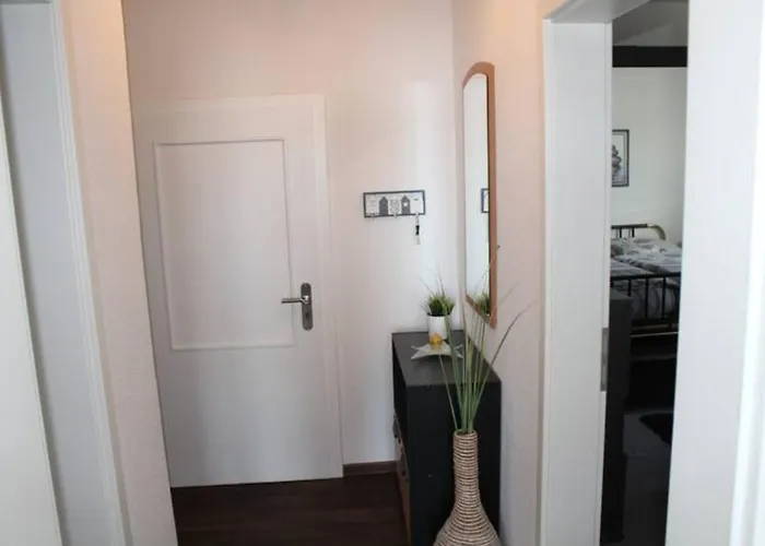 Lägenhet Schoene In Zentraler Lage, Naehe Magdeburg Und Intel *